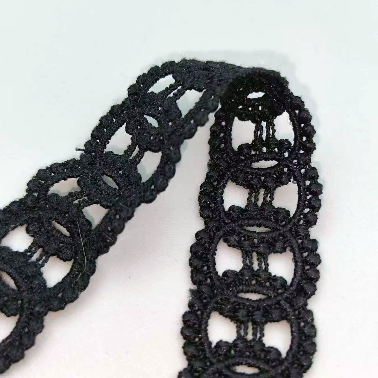 2.5CM 폭의 흰색 검정색 부드러운 폴리에스터 속이  - Guipure Lace Panel 리뷰 및 가격